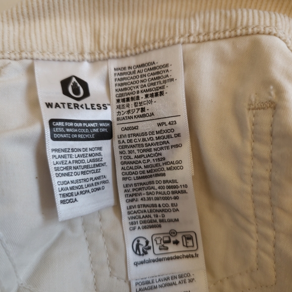 NWT Levi's Premium Middy Ankle Bootcut Corduroy Pants Cream Size 32 x 27 - Picture 13 of 15